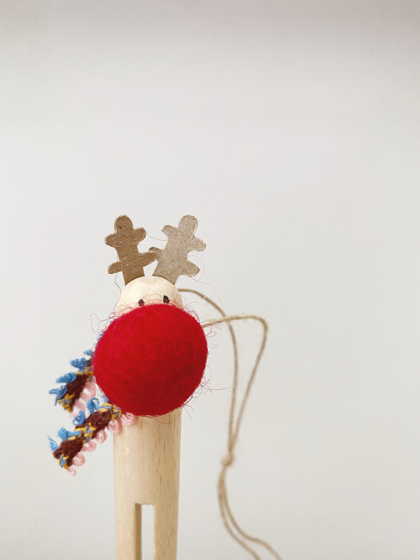 Wooden peg reindeer decoration