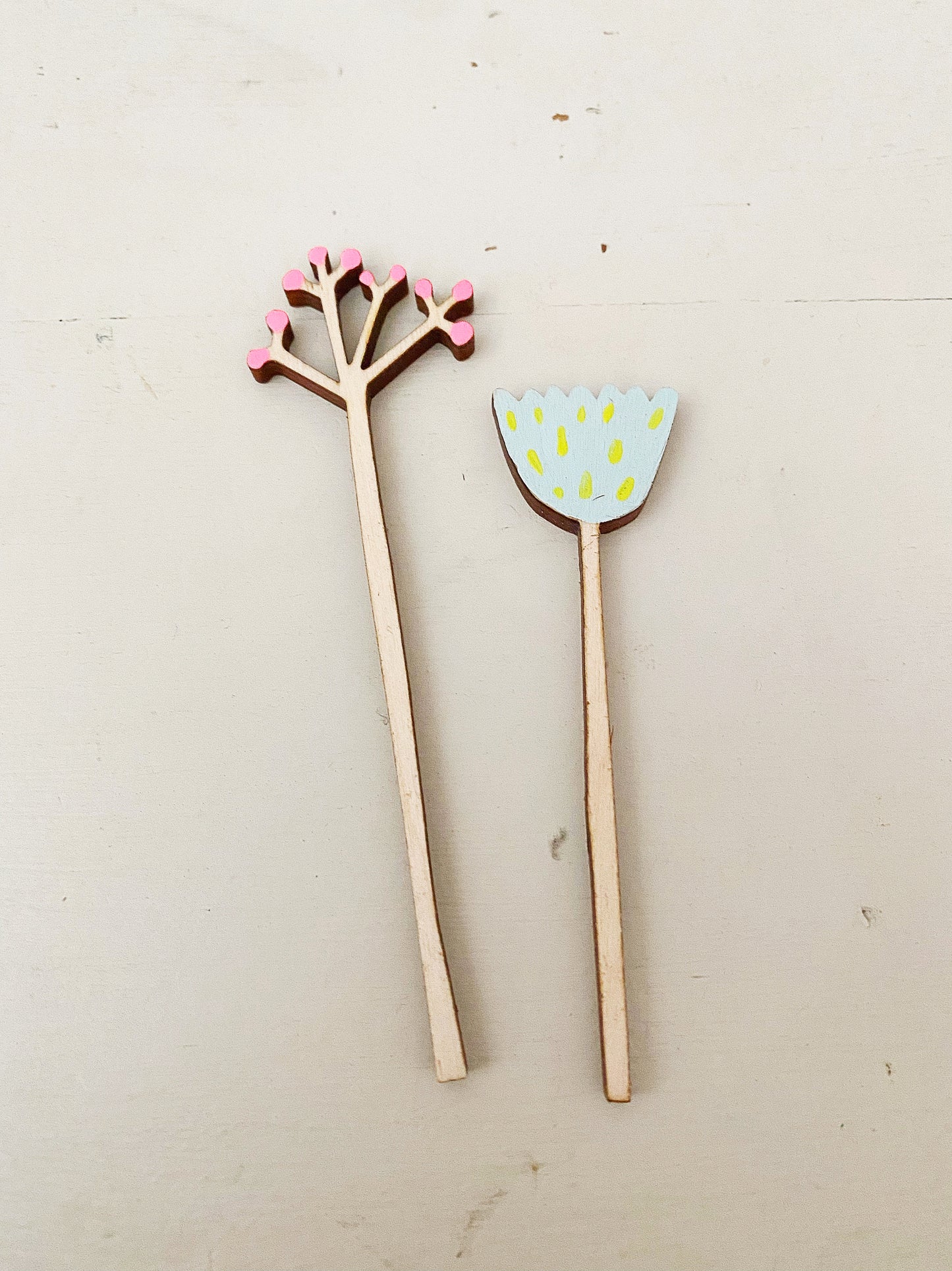 Mini pink wildflower single stem