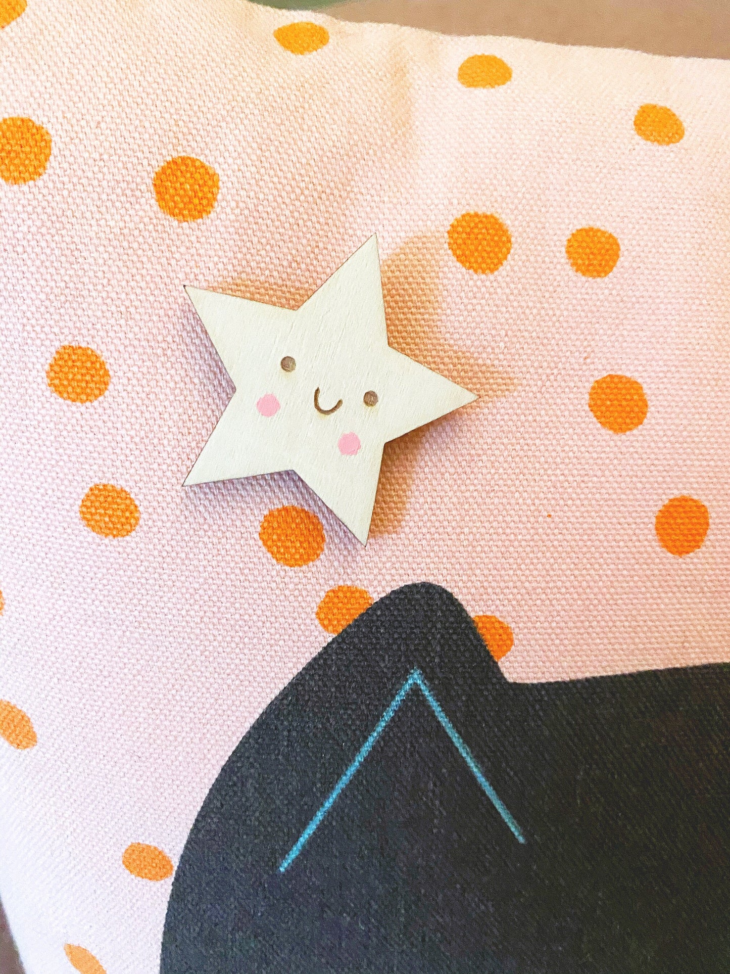 Star wooden pin badge