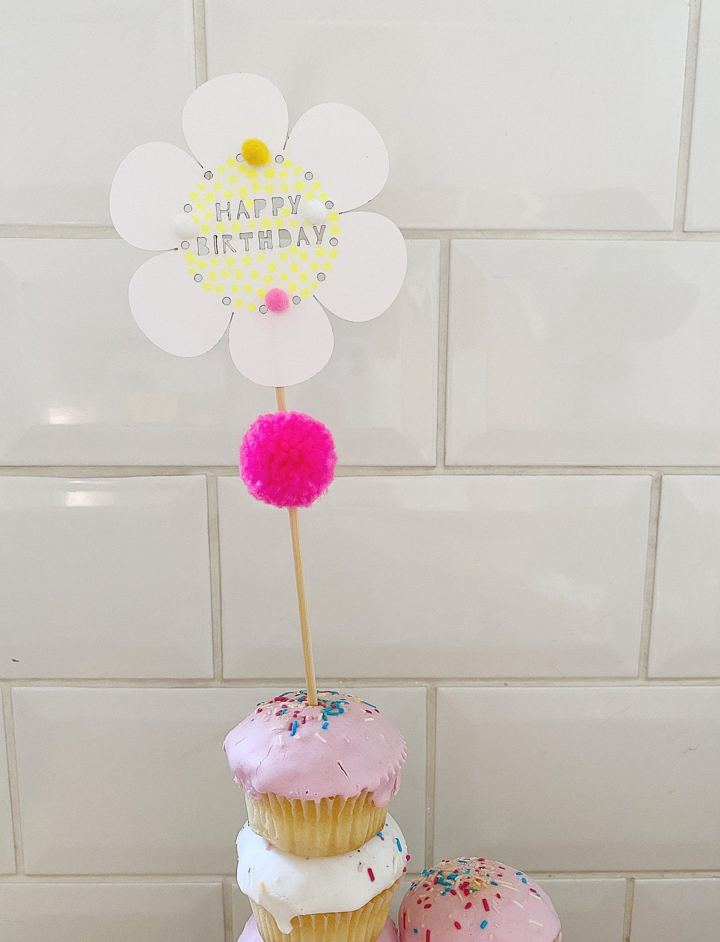 Happy Birthday daisy cake topper